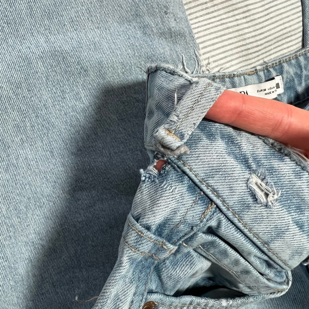 Zara Light Blue Denim Jeans - Picture 6 of 11